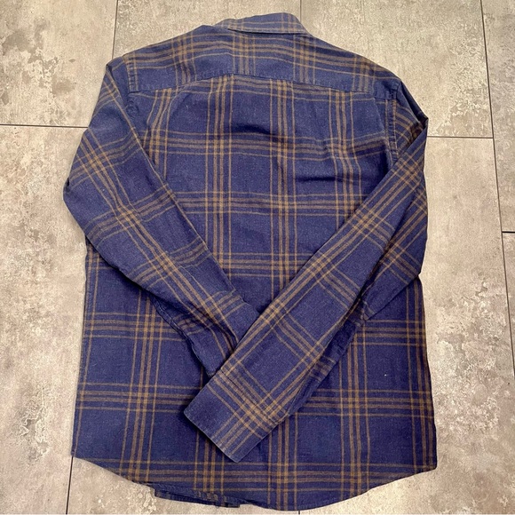 Untuck It Plaid Button Down - Picture 4 of 4